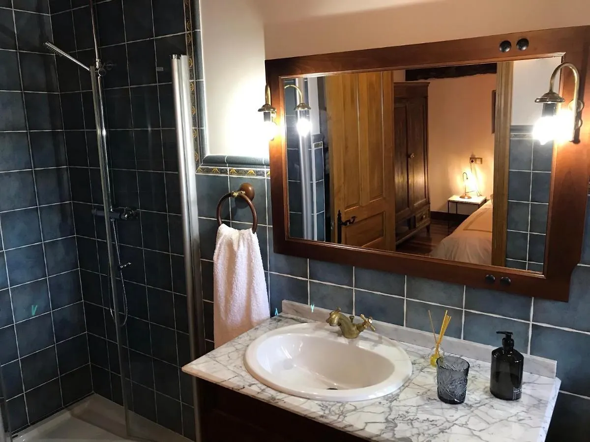 Vitori'S House Tourist Accommodation Ahedo